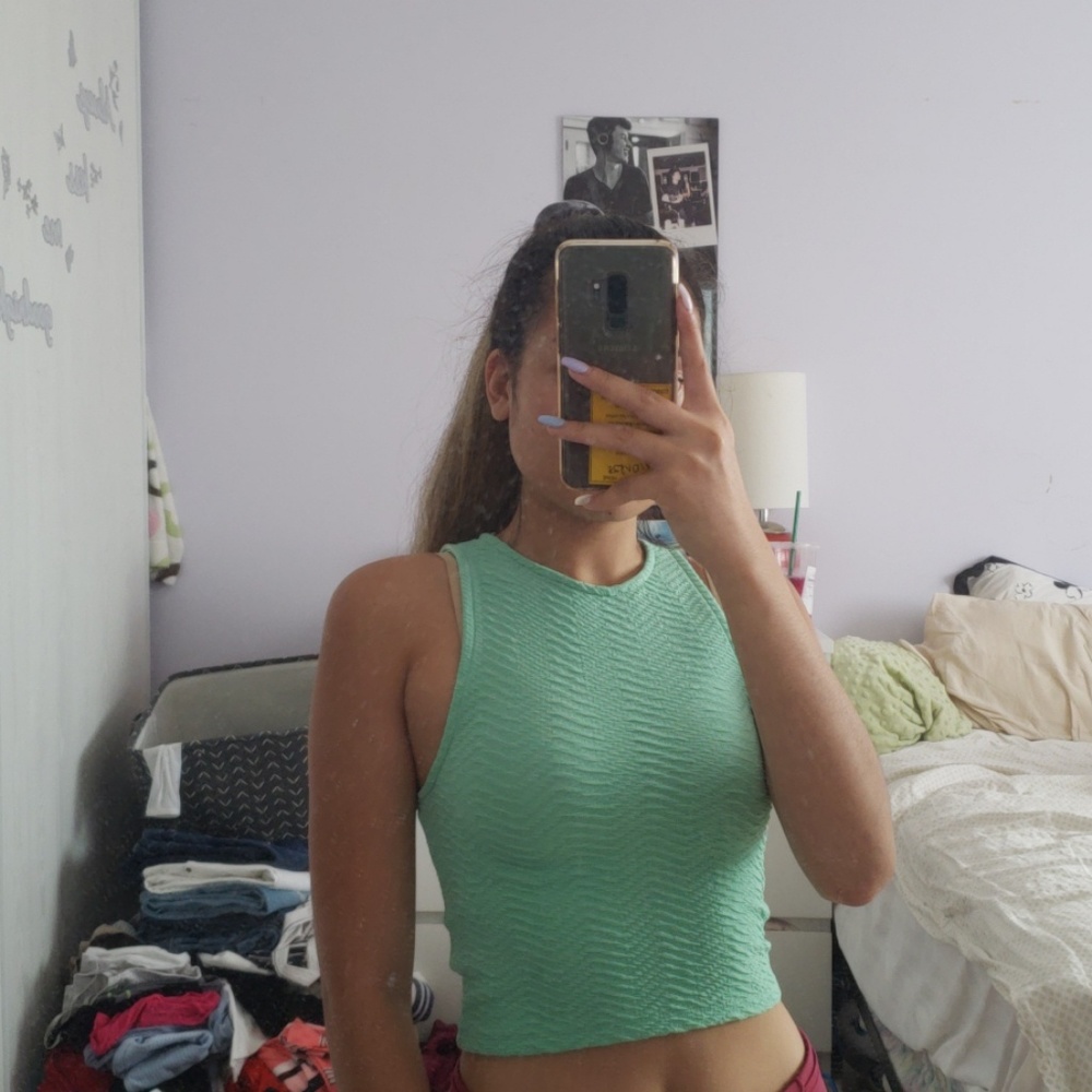 Tank top - Picture 1 of 2